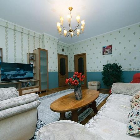 Three-Room Apartments At The Polytechnic Institute Kiev Extérieur photo