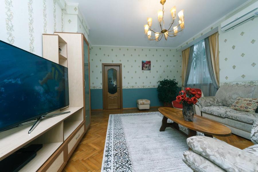Three-Room Apartments At The Polytechnic Institute Kiev Extérieur photo