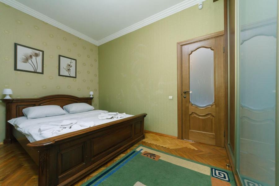 Three-Room Apartments At The Polytechnic Institute Kiev Extérieur photo